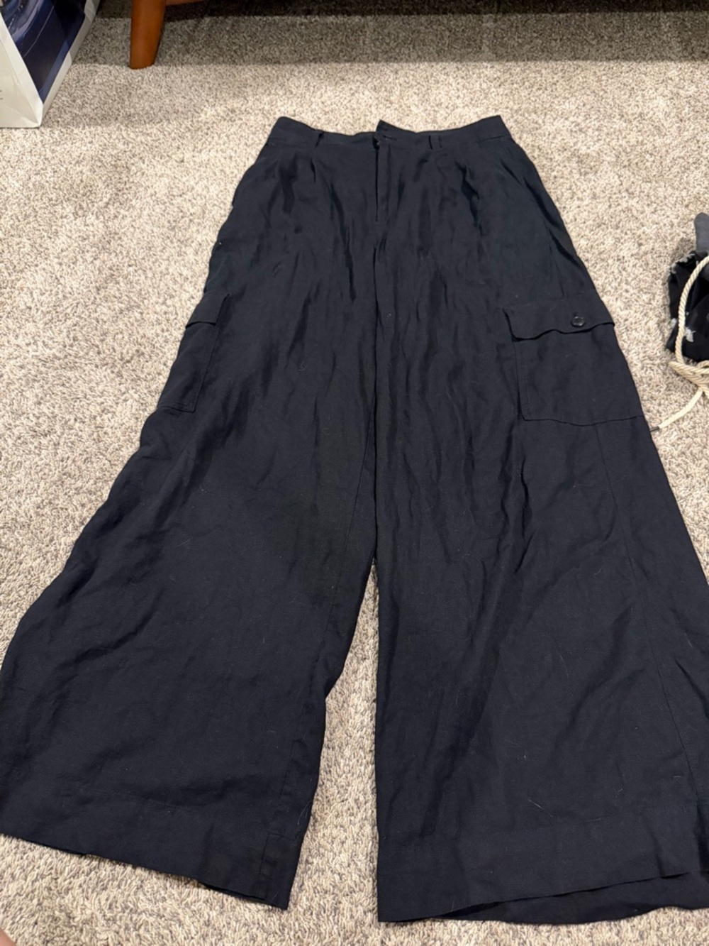 Madewell Black Wide-Leg Cargo Pants – Size 8